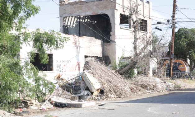 Interviene Municipio finca abandonada en El Barreal; advierten sanciones a propietarios omisos