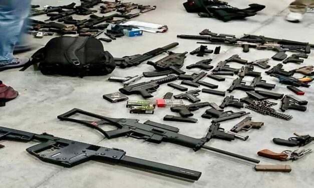 Autoridades de EE.UU. decomisan 138 armas que serían traficadas a México; había rifles calibre .50