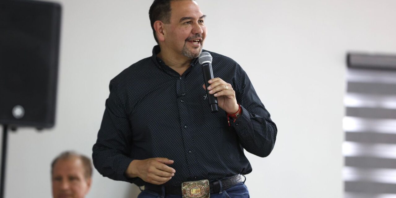 Cruz Pérez Cuéllar asegura liderar encuestas internas de Morena y llama a fortalecer la unidad en Chihuahua