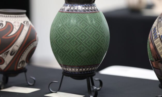 Consulado de México en El Paso inaugura exposición de Mata Ortiz y presenta El Sol de Paquimé