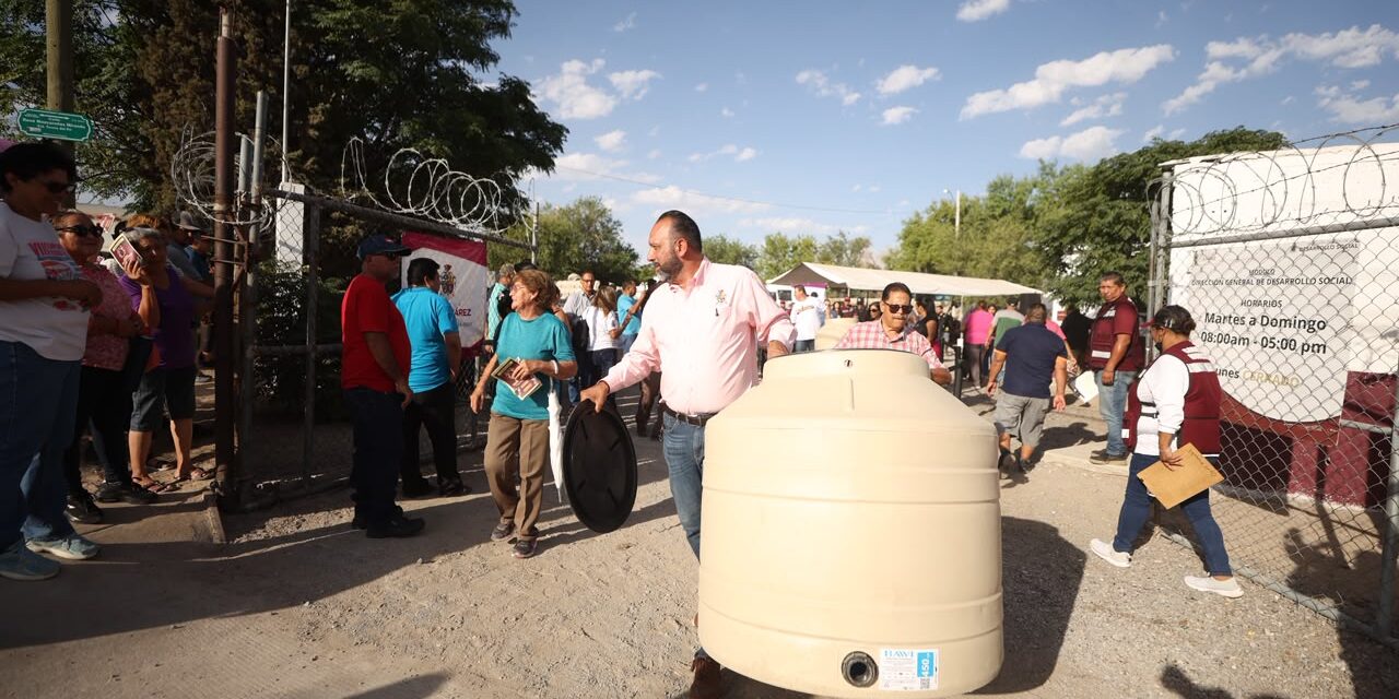 Entrega Gobierno Municipal tinacos a 200 familias para fortalecer acceso al agua potable