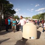 Entrega Gobierno Municipal tinacos a 200 familias para fortalecer acceso al agua potable