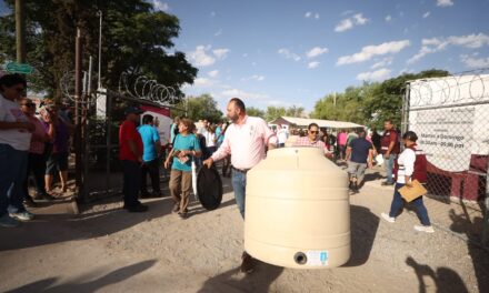 Entrega Gobierno Municipal tinacos a 200 familias para fortalecer acceso al agua potable