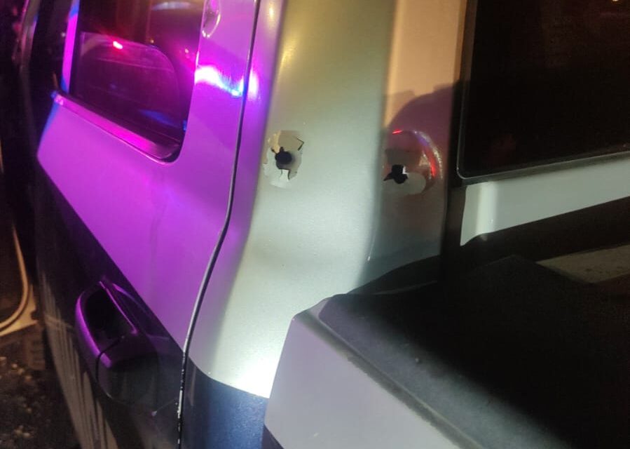 Tras persecución y balacera, SSPM detiene a dos personas; aseguran arma de fuego