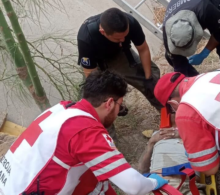 Movilización en canal pluvial: rescatan a persona lesionada en Juan Gabriel y Barranco Azul