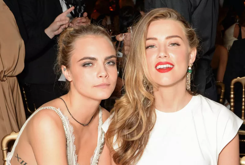 Cara Delevingne confirma relación con Amber Heard tras su divorcio con Johnny Depp
