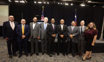 Acompañó Héctor Rafael Ortiz Orpinel al alcalde de El Paso, Renard Johnson, en encuentro de la CBA