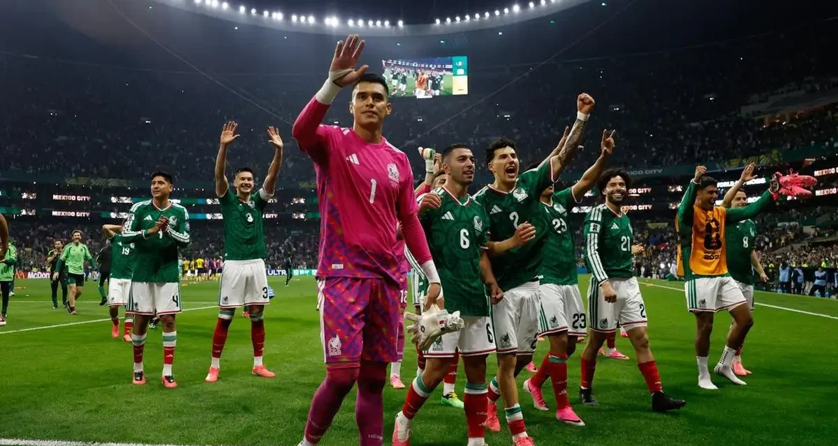 México avanza invicto y sin recibir goles a los octavos de final del Mundial; vence 2-0 a Ecuador