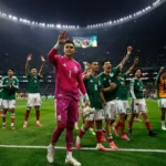 México avanza invicto y sin recibir goles a los octavos de final del Mundial; vence 2-0 a Ecuador