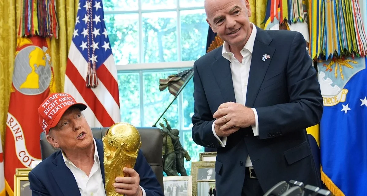 Se multiplican las voces que piden la renuncia de Gianni Infantino a la FIFA