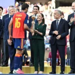 Sheinbaum entregó el Balón de Oro a Rodri tras la final del Mundial 2026