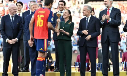 Sheinbaum entregó el Balón de Oro a Rodri tras la final del Mundial 2026