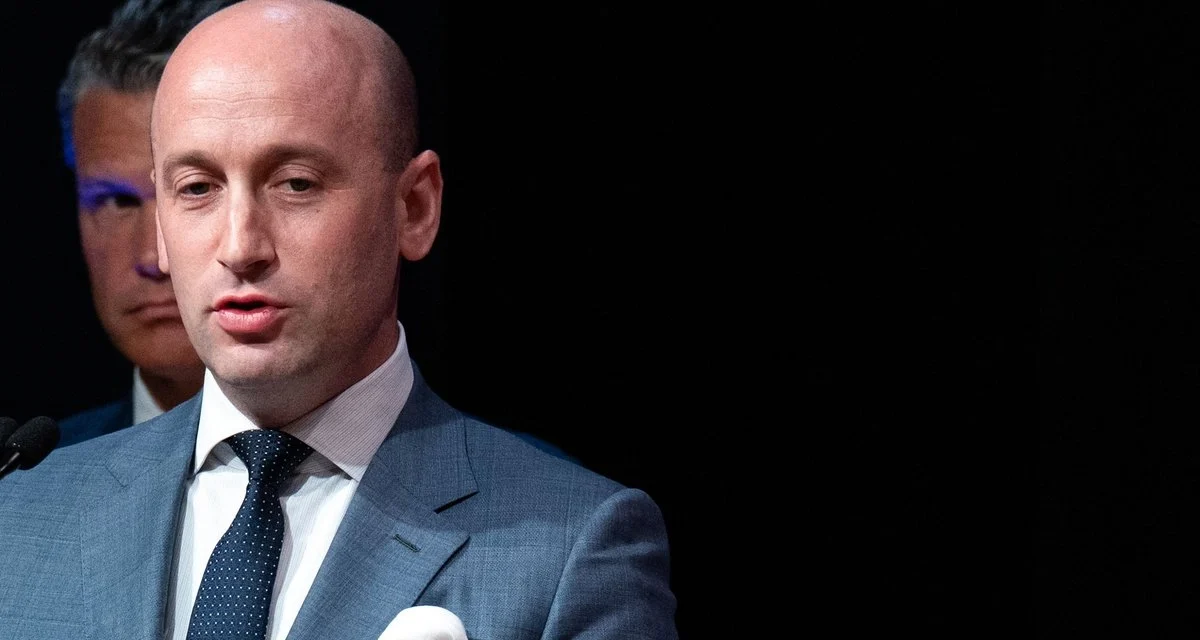 Stephen Miller afirma que los cárteles impiden que el sistema judicial y político de México funcione