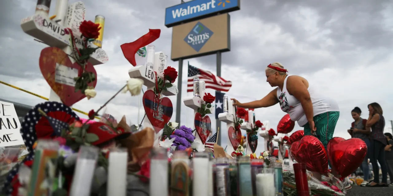 A 7 años de la masacre de Walmart, El Paso y Juárez mantienen viva la memoria