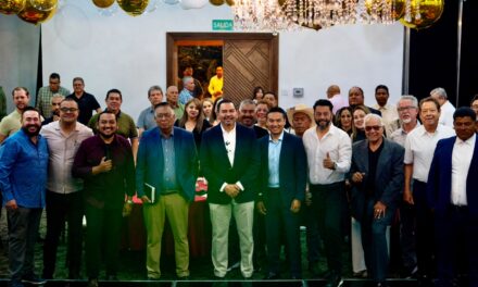 Cierran filas pastores evangélicos y grupos de fe en Chihuahua con Cruz