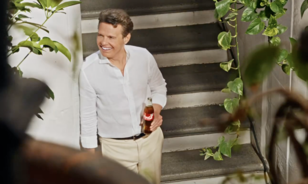 ¡Ahora Luis Miguel “vende cocas”! El Sol protagoniza la nueva campaña de Coca-Cola por sus 100 años en México