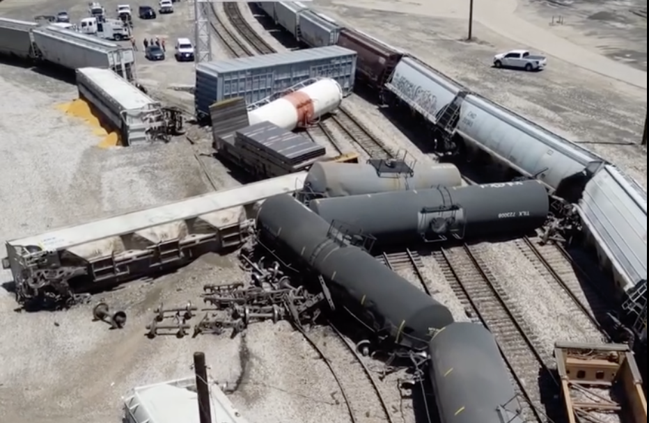 Derrame de materiales peligrosos provoca cierre de vialidades junto a la I-10 en El Paso