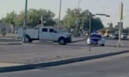 Video capta choque entre patrulla de EPISD y camioneta en El Paso