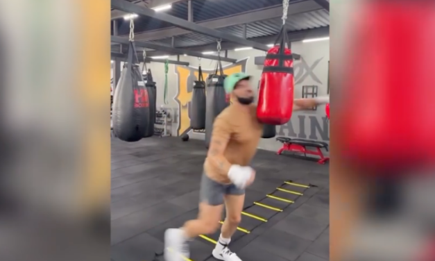 Poncho De Nigris vuelve a retar a Adrián Marcelo y presume respaldo de Canelo Álvarez