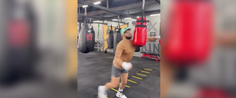 Poncho De Nigris vuelve a retar a Adrián Marcelo y presume respaldo de Canelo Álvarez