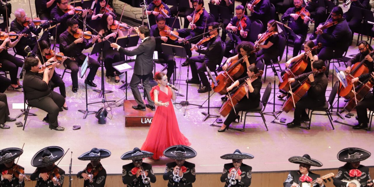 Juan Gabriel Sinfónico abre con una noche memorable los festejos por el 53 aniversario de la UACJ
