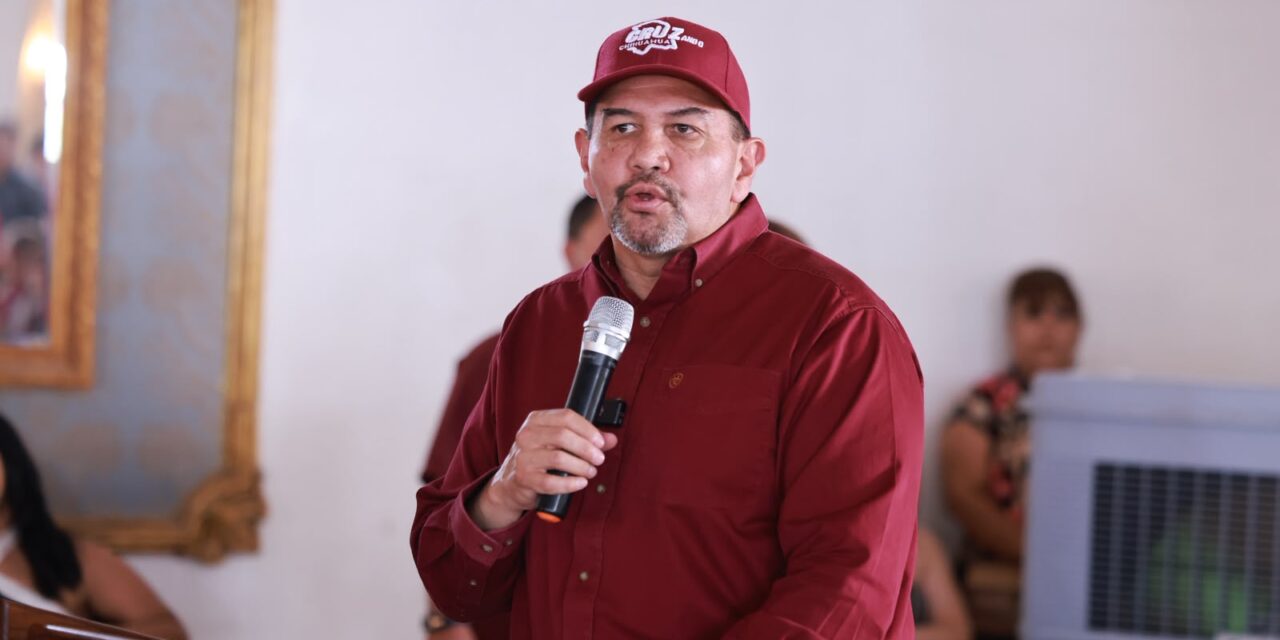 Encabeza Cruz, junto con fundadores de Morena, asamblea informativa en Ojinaga