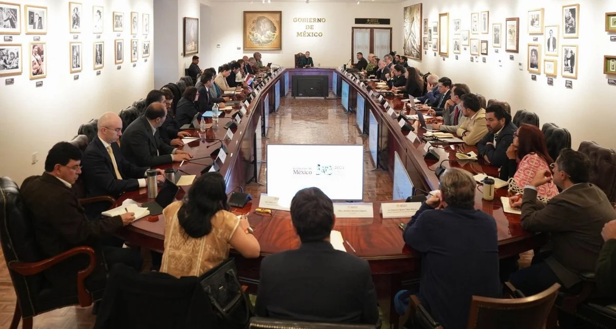Sheinbaum reúne a su gabinete en Palacio Nacional rumbo a su Segundo Informe