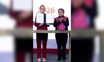 Se firma decreto que garantiza una información gubernamental más transparente y accesible