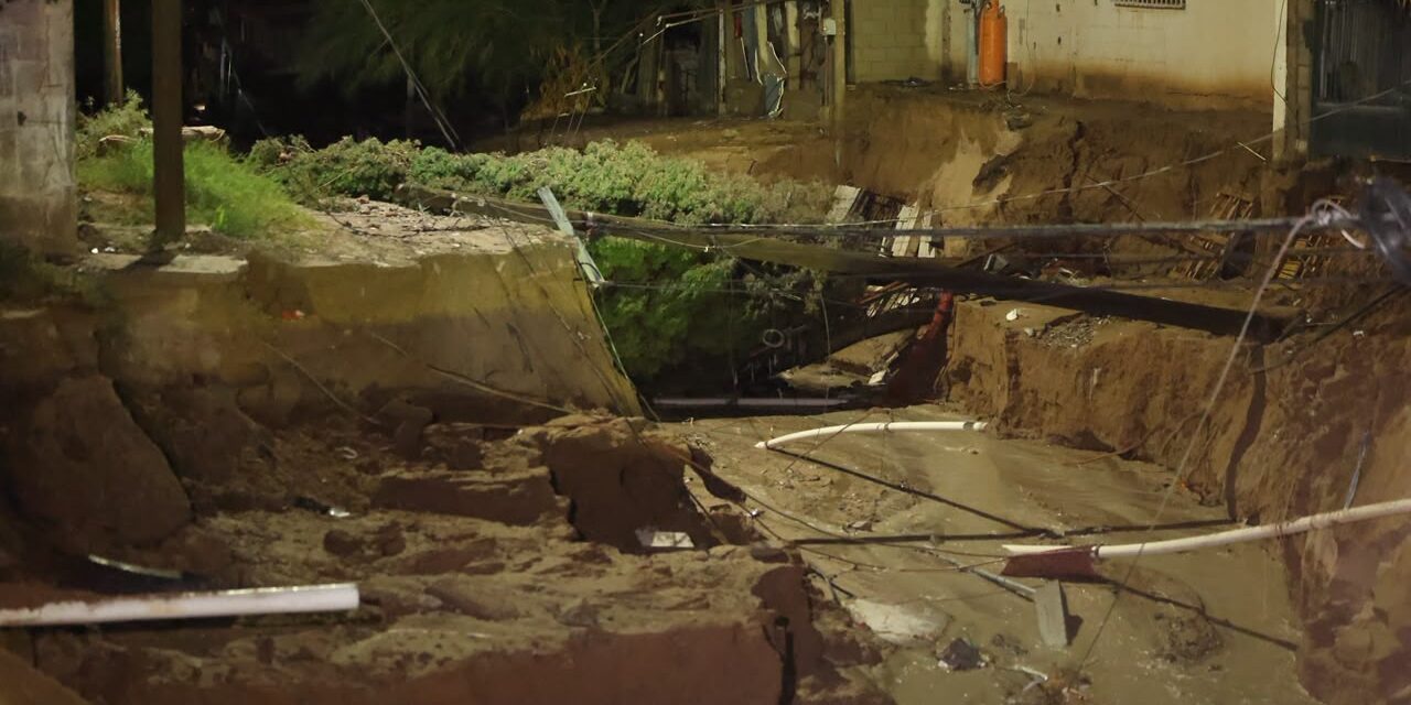 Juárez pide declaratoria de emergencia tras lluvias; maquinaria pesada llegará a zonas afectadas