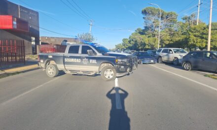 Cierran vialidades por riesgo estructural en paso a desnivel junto a Presidencia Municipal