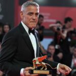 George Clooney desafía al miedo desde Venecia: recibe el León de Oro y arremete contra el autoritarismo