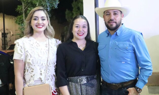 Casas Grandes celebró 11 años como Pueblo Mágico con tradicional callejoneada