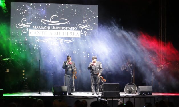 Celebra UACJ el Grito de Independencia entre música, gastronomía y lucha libre