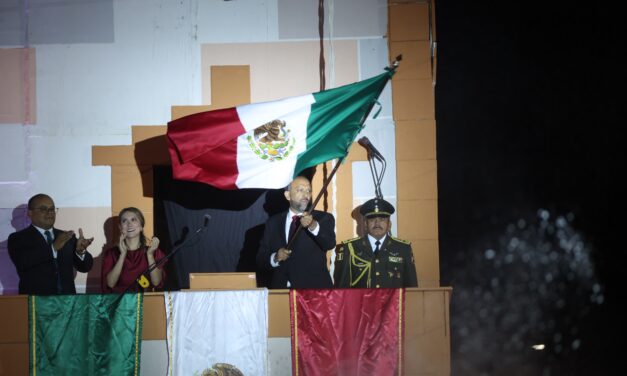 Festejan cerca de 40 mil juarenses ceremonia del Grito de Independencia