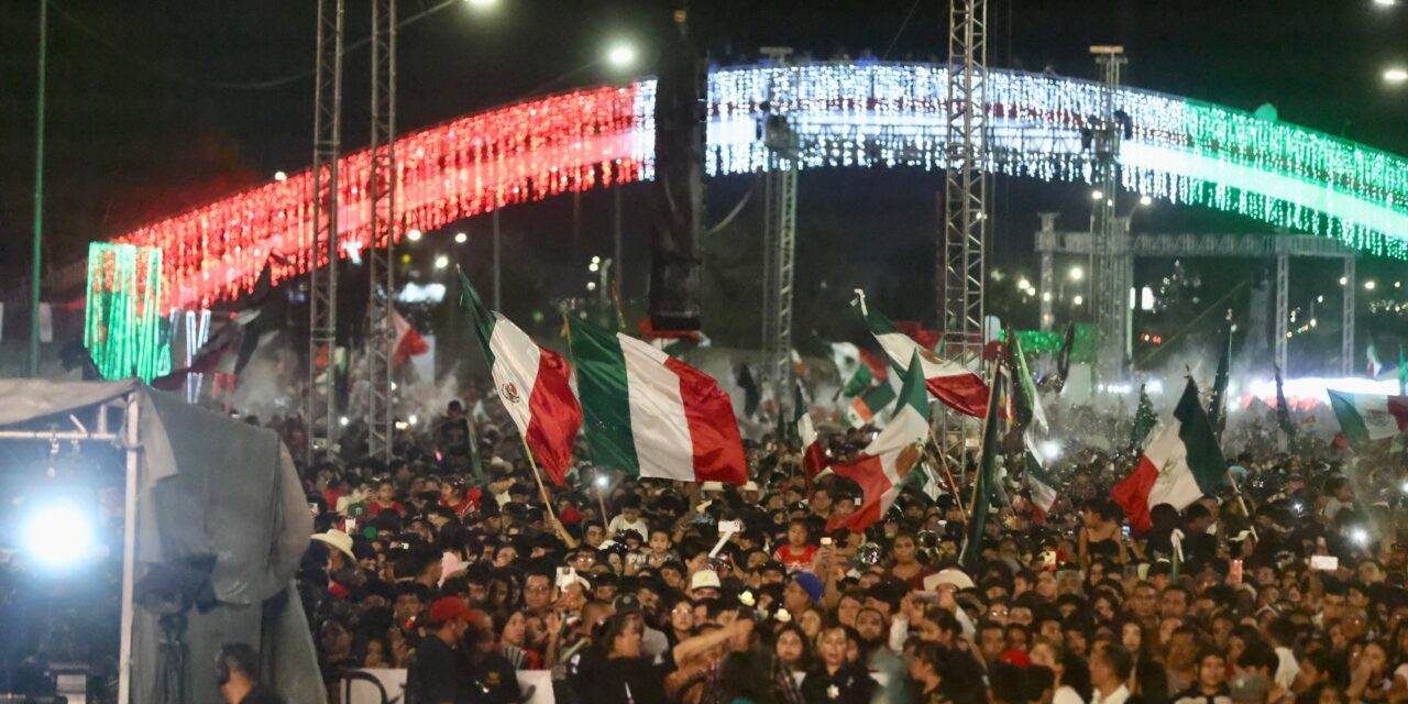 Festejan cerca de 40 mil juarenses ceremonia del Grito de Independencia
