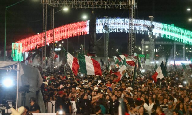 Festejan cerca de 40 mil juarenses ceremonia del Grito de Independencia