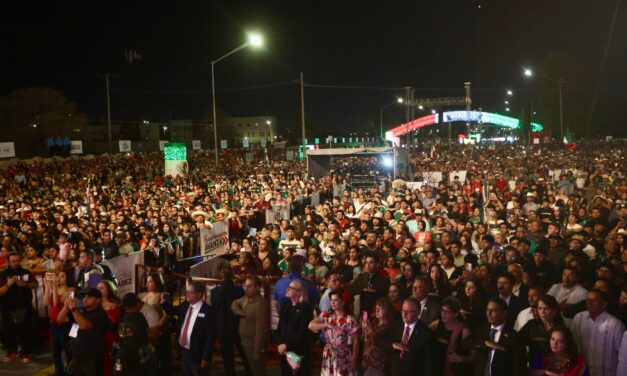 Festejan cerca de 40 mil juarenses ceremonia del Grito de Independencia
