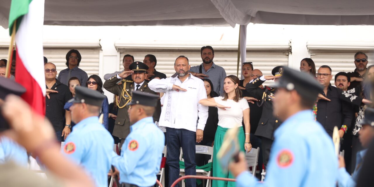 Encabeza Presidente Municipal Ortiz Orpinel desfile de Independencia