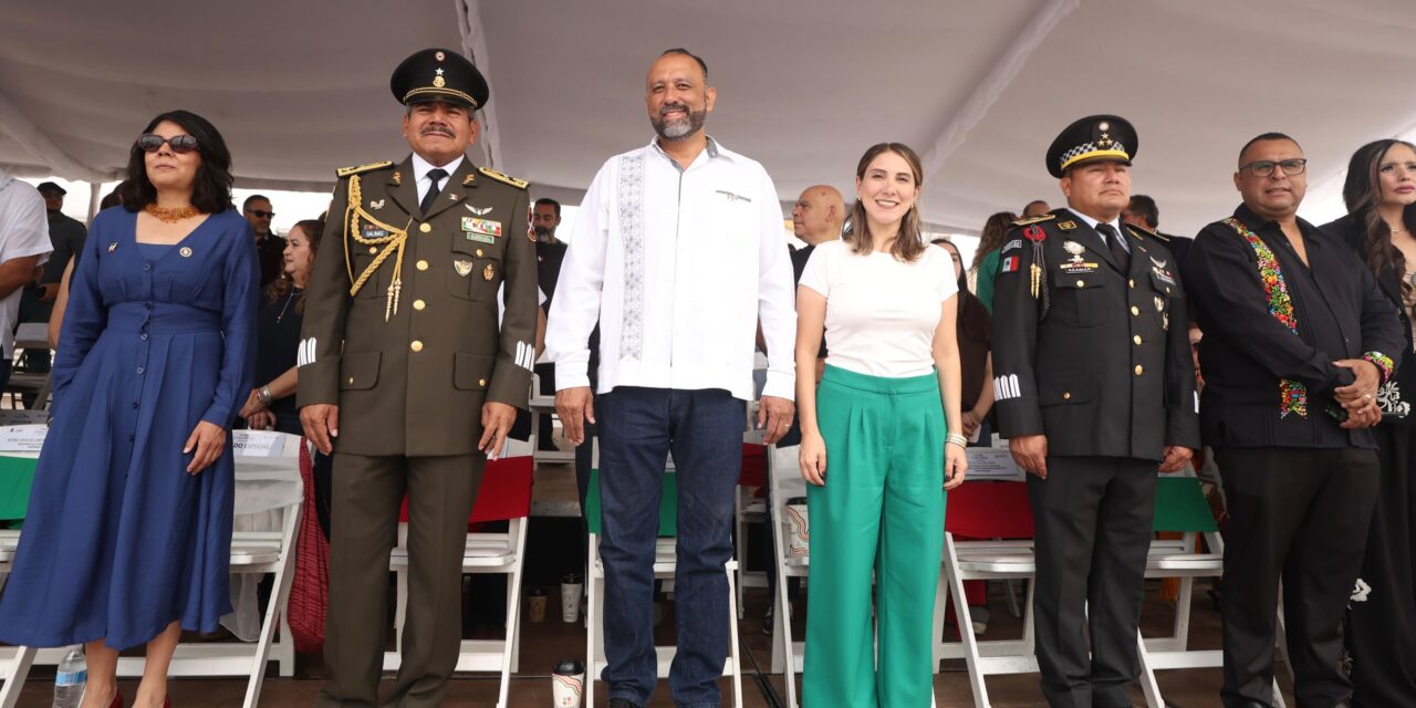 Encabeza Presidente Municipal Ortiz Orpinel desfile de Independencia