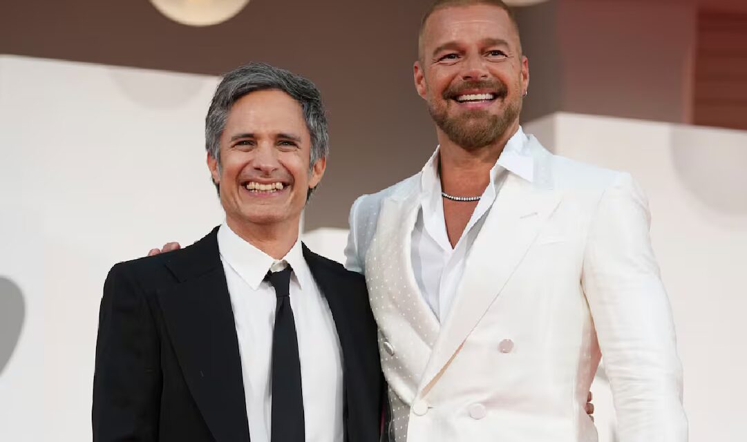 Gael García Bernal lleva su historia más íntima a Venecia; Ricky Martin y Diego Luna lo acompañan en el estreno de “Hombre al agua”
