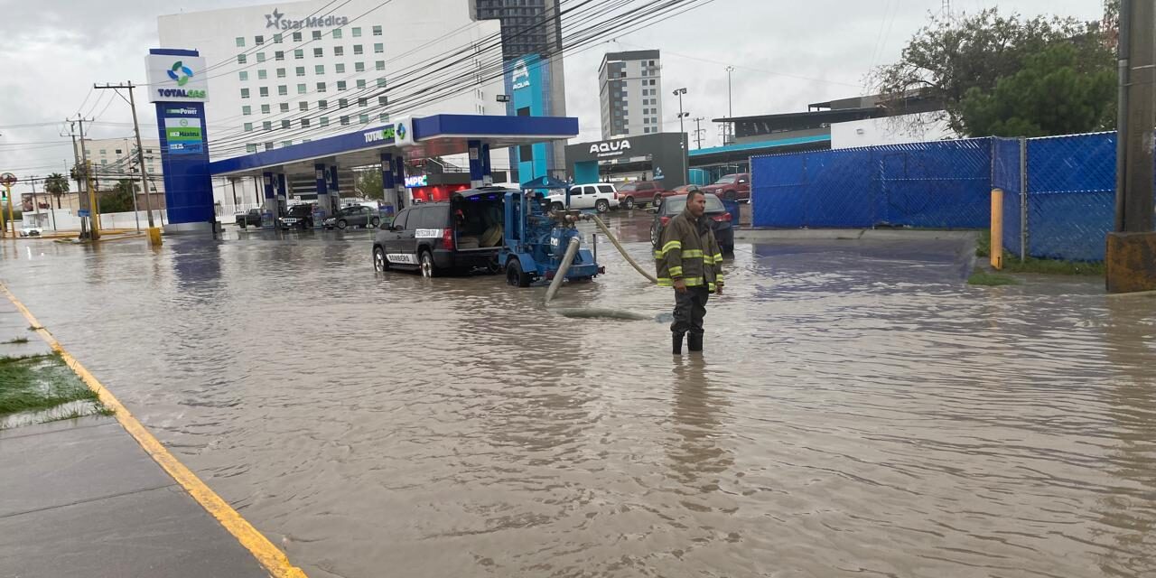 Avanza desagüe en Paseo de la Victoria; lluvias seguirán durante el día