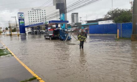 Avanza desagüe en Paseo de la Victoria; lluvias seguirán durante el día