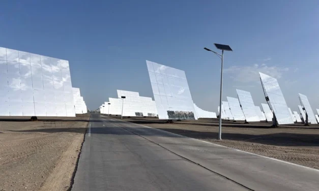 China Revoluciona la Energía Solar con Innovador Sistema de Sales Fundidas para Generar Electricidad las 24 Horas
