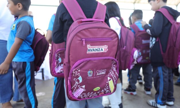Entregan mochilas y útiles escolares a 777 alumnos de Riberas del Bravo