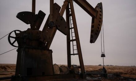 Petróleo vuelve a sacudir los mercados: Brent supera los 108 dólares por la escalada en Medio Oriente