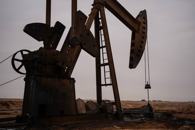 Petróleo vuelve a sacudir los mercados: Brent supera los 108 dólares por la escalada en Medio Oriente