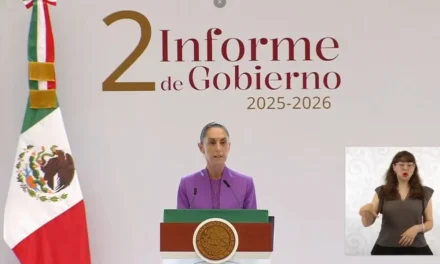 Sheinbaum llama a servidores públicos a actuar con responsabilidad, sencillez y humildad
