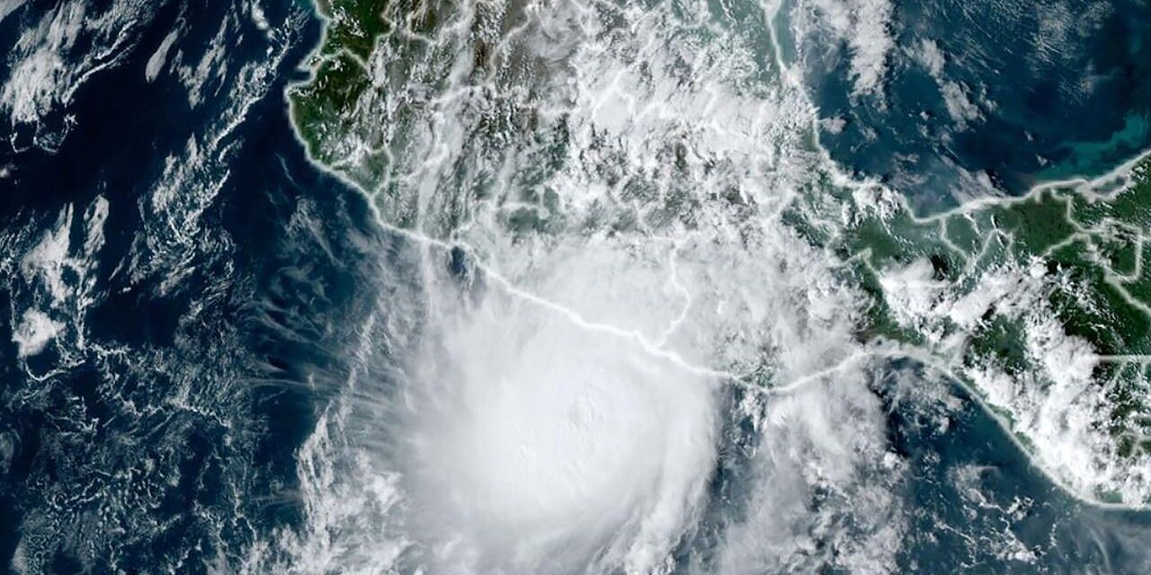Huracán ‘Polo’ recupera la categoría 5 y amenaza con lluvias torrenciales en el Pacífico mexicano