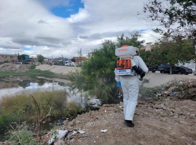 Nebuliza Ecología diversos sectores de la ciudad luego de las lluvias