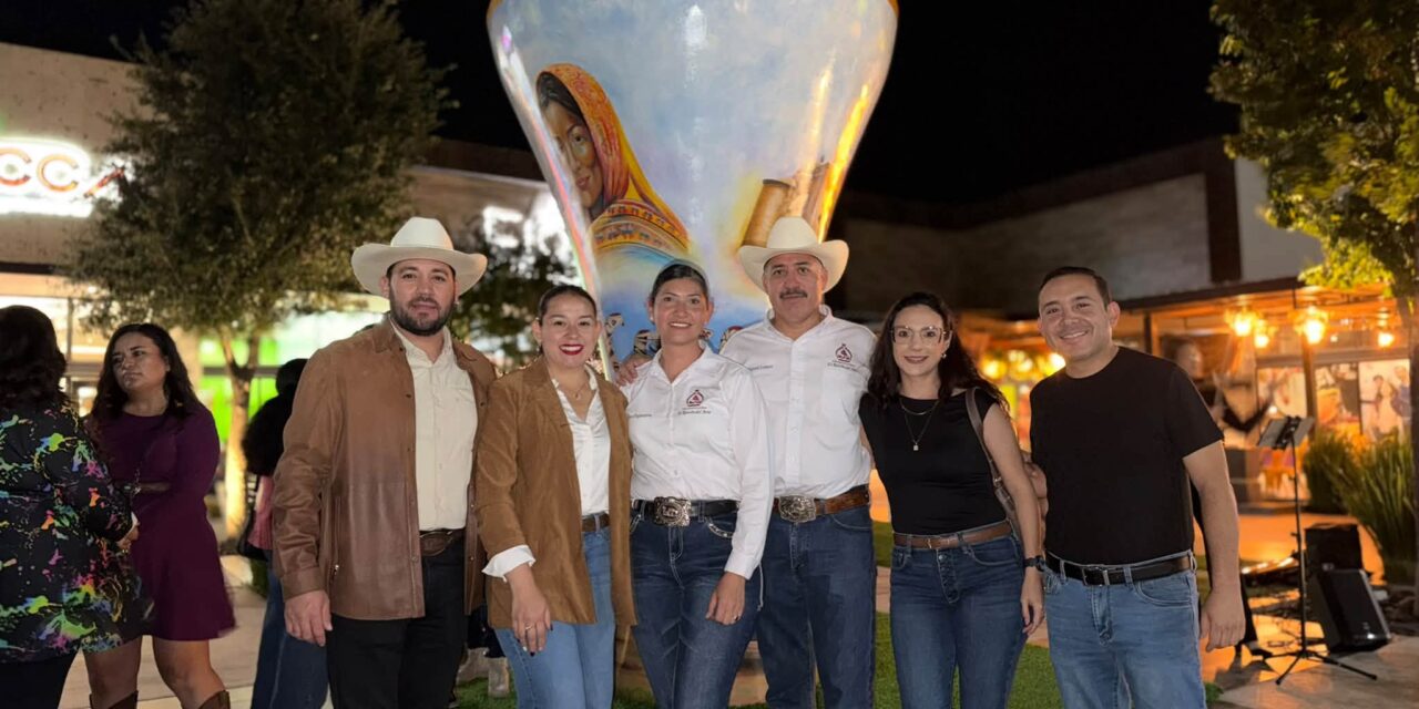 Instalan obra monumental “Hilos Mágicos de Chihuahua” en Plaza Nogales